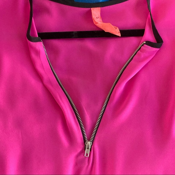 Bright fuchsia dress top w/ zipper - Picture 4 of 5